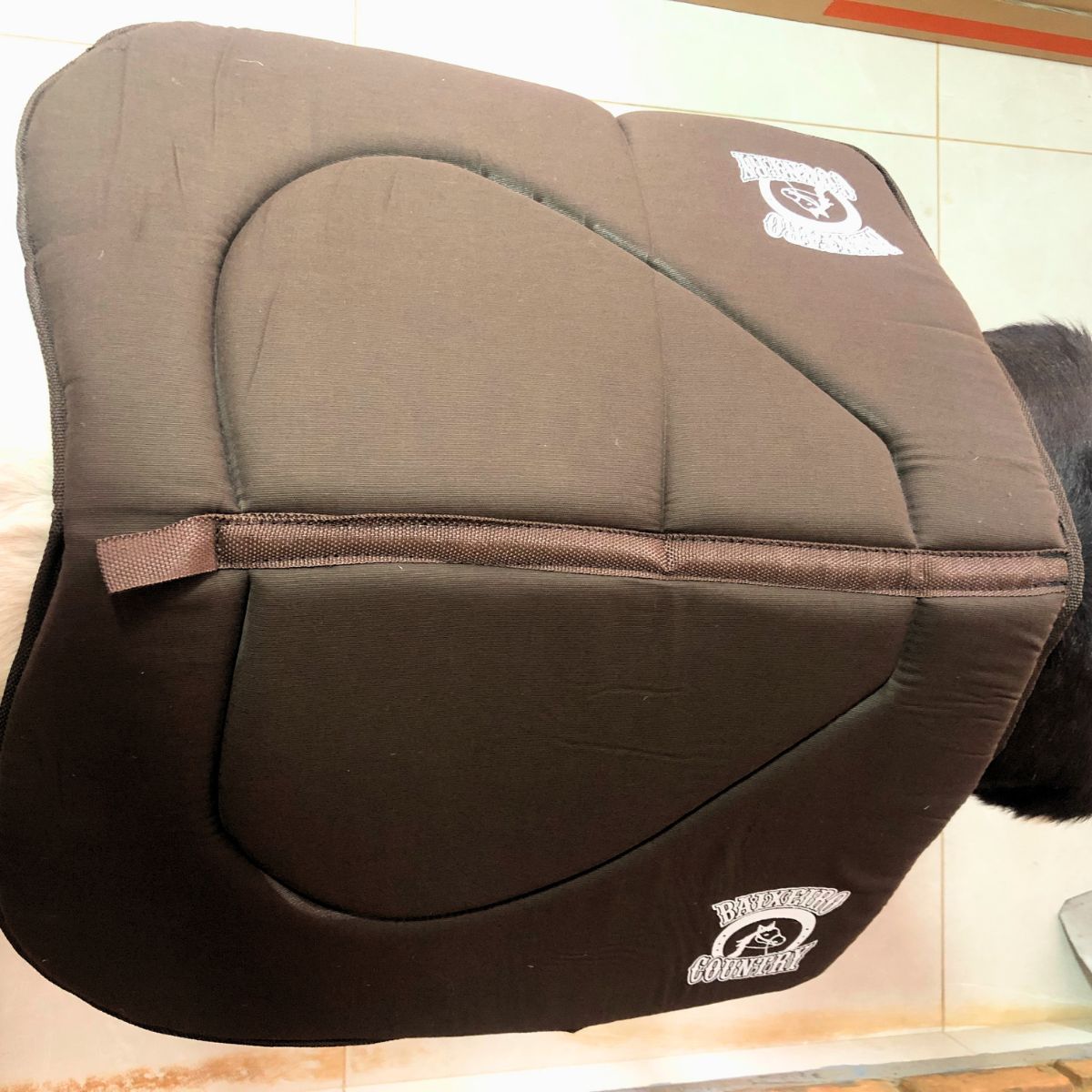 Baixeiro Country Para Adultos Marrom