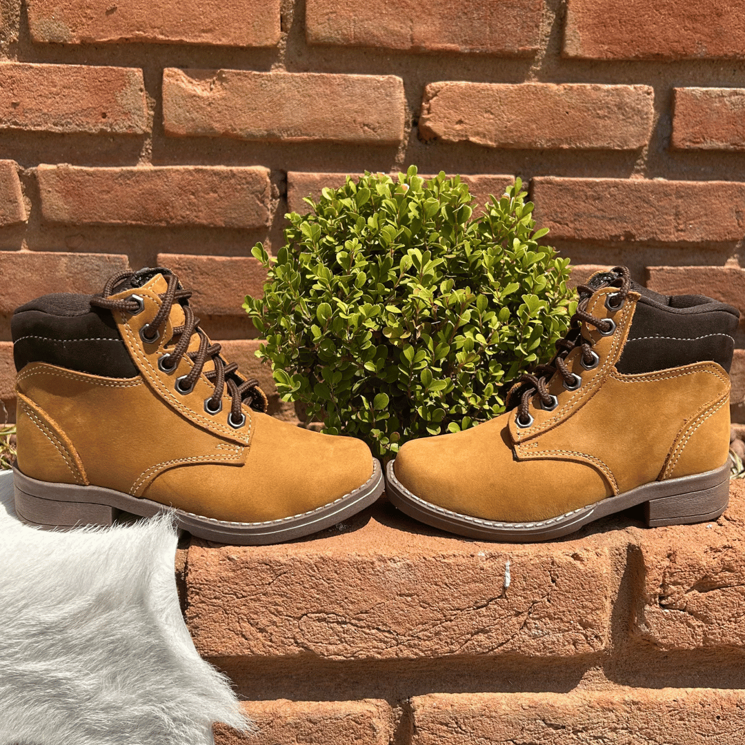 Botina Infantil Cadarço Palha