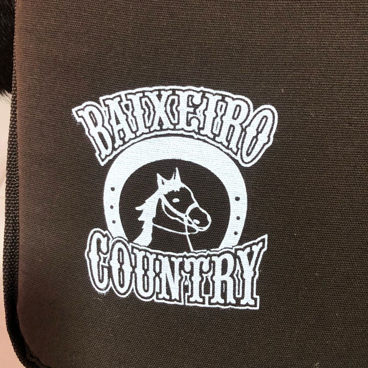 Baixeiro Country Para Adultos Marrom