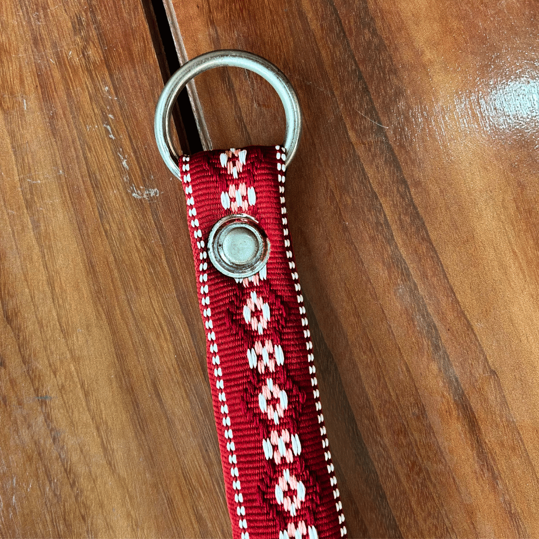 Cabresto de Fita Bordado Vermelho Para Cavalo