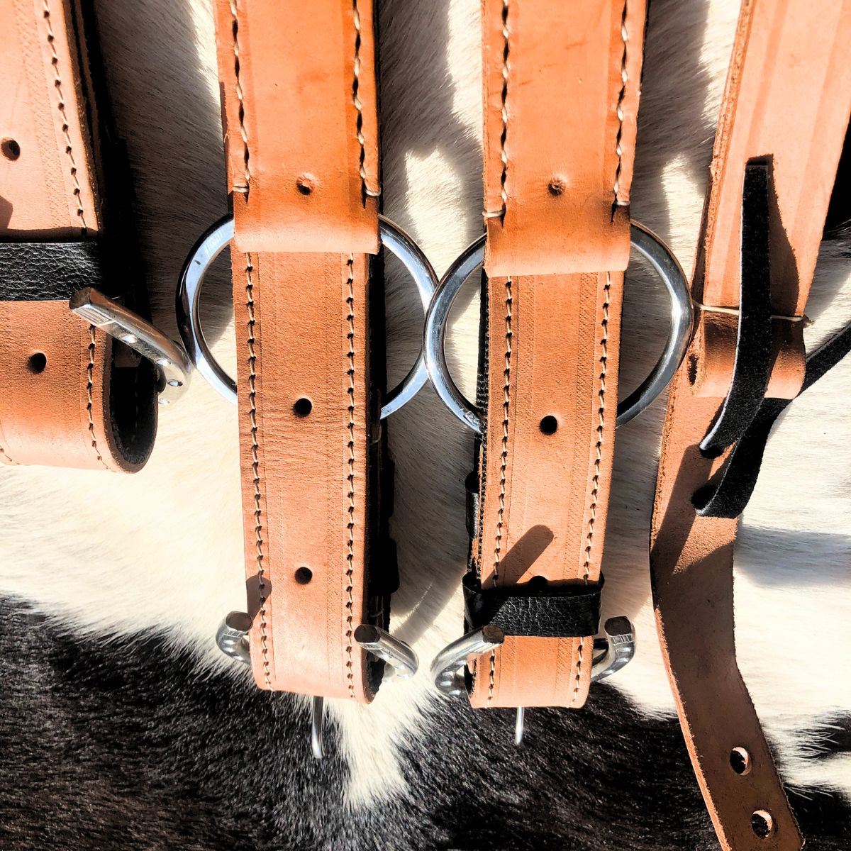 Arreata Em Couro Com Argola Ferradura Inox Natural