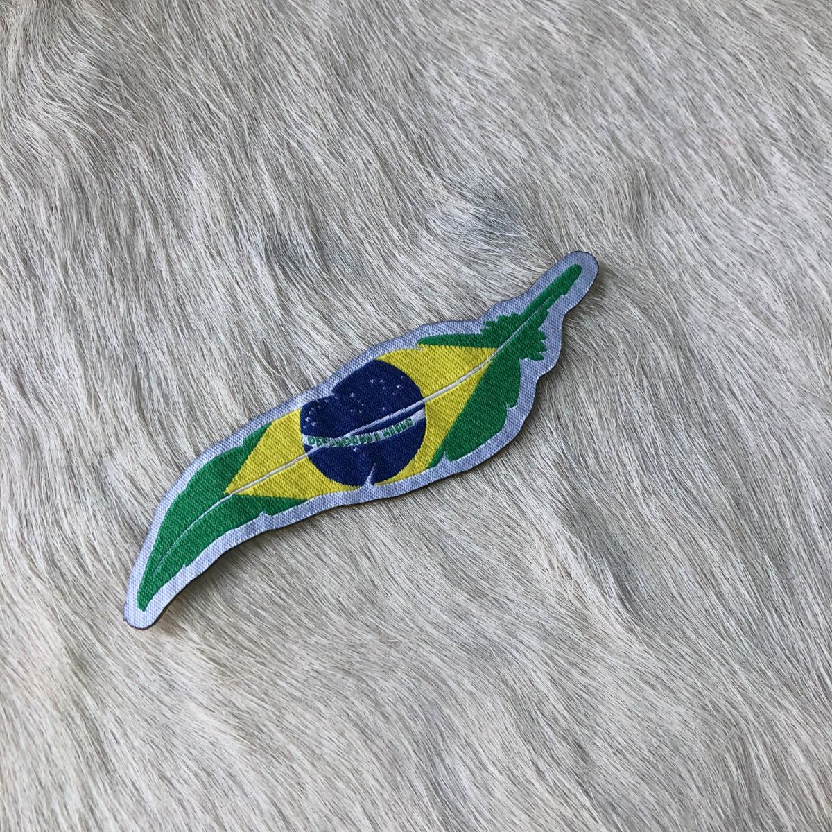 Adesivo Para Chapéu Pena do Brasil Borda Branca