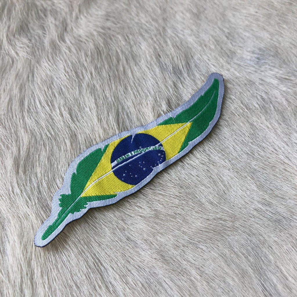 Adesivo Para Chapéu Pena do Brasil Borda Branca